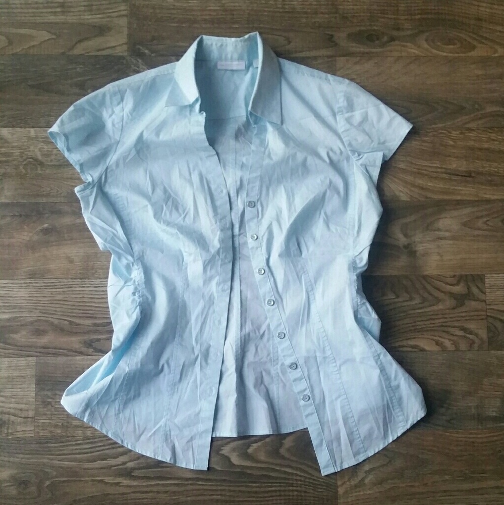 Short sleeve button up blouse
